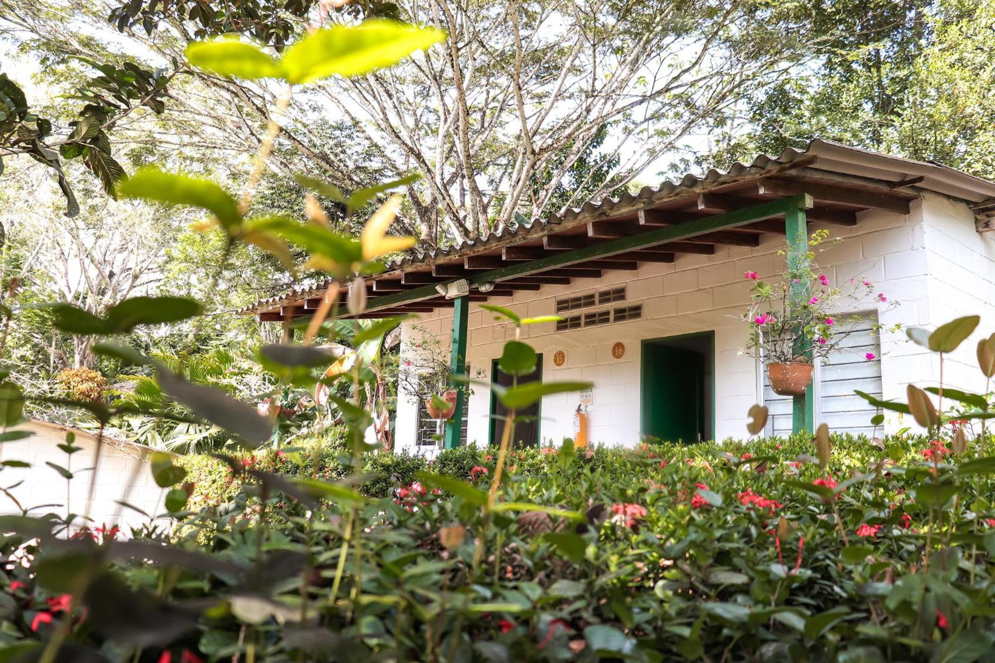 Los Colores Ecoparque Doradal Exterior photo