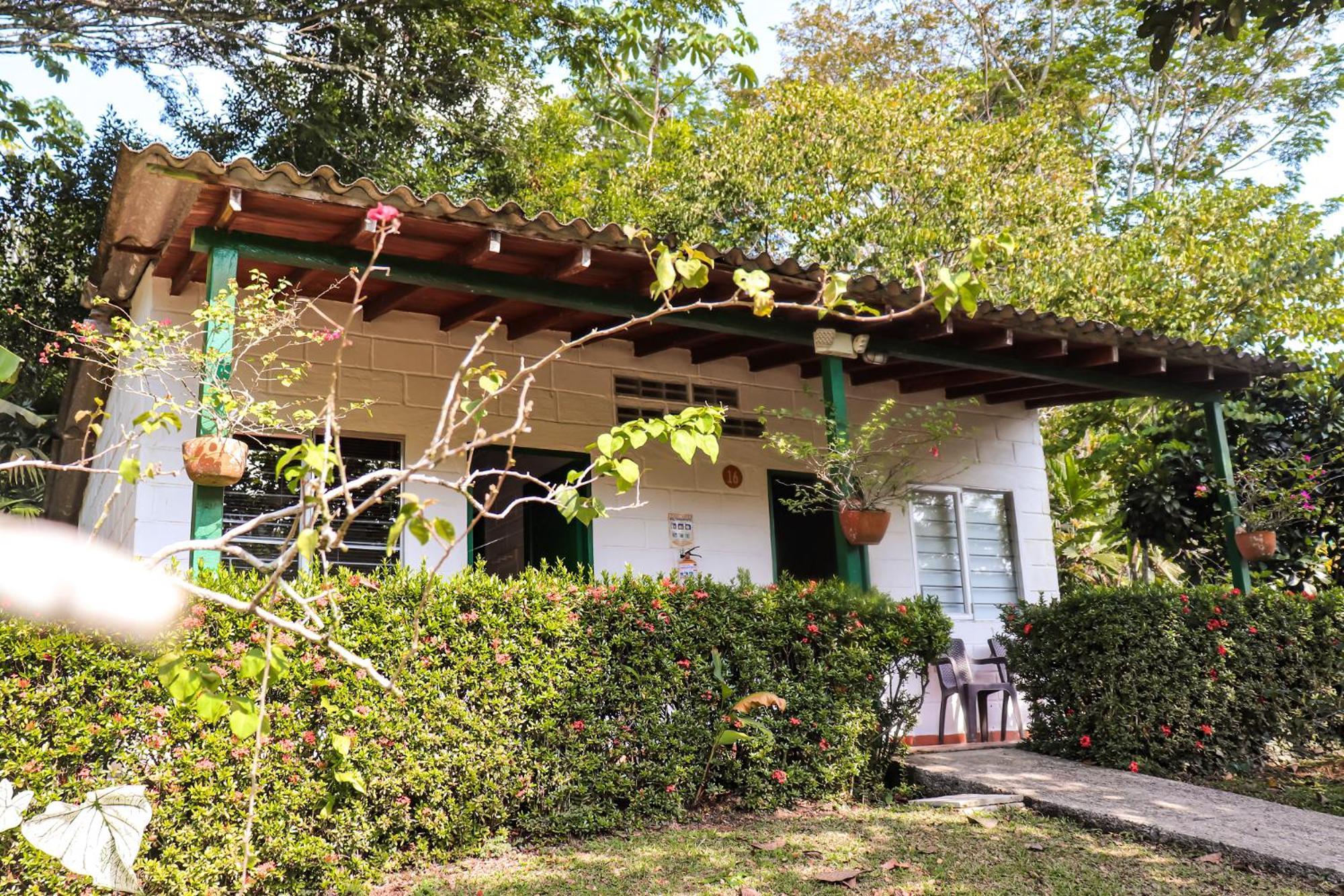 Los Colores Ecoparque Doradal Exterior photo